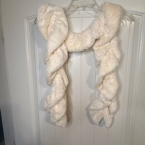 Cejon White Faux Fur Structured Stretch Stole Wrap Winter Bridal Scarf